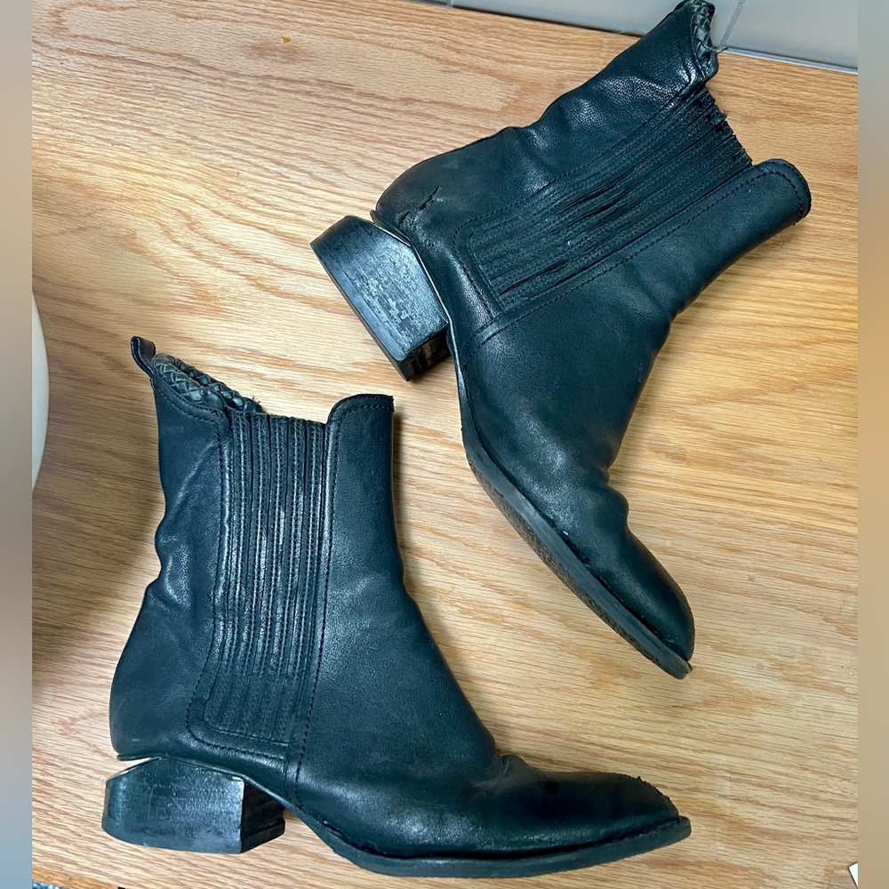 Alexander Wang Leather Chelsea Boots- Black, 39
